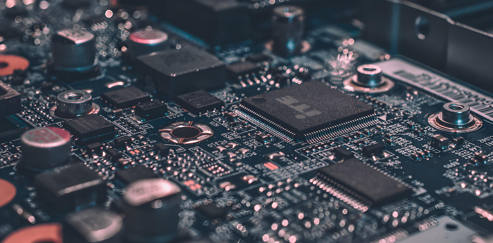 A Brief Analysis of Core Technological Breakthroughs and Key Challenges in the Localization of Placement Machines